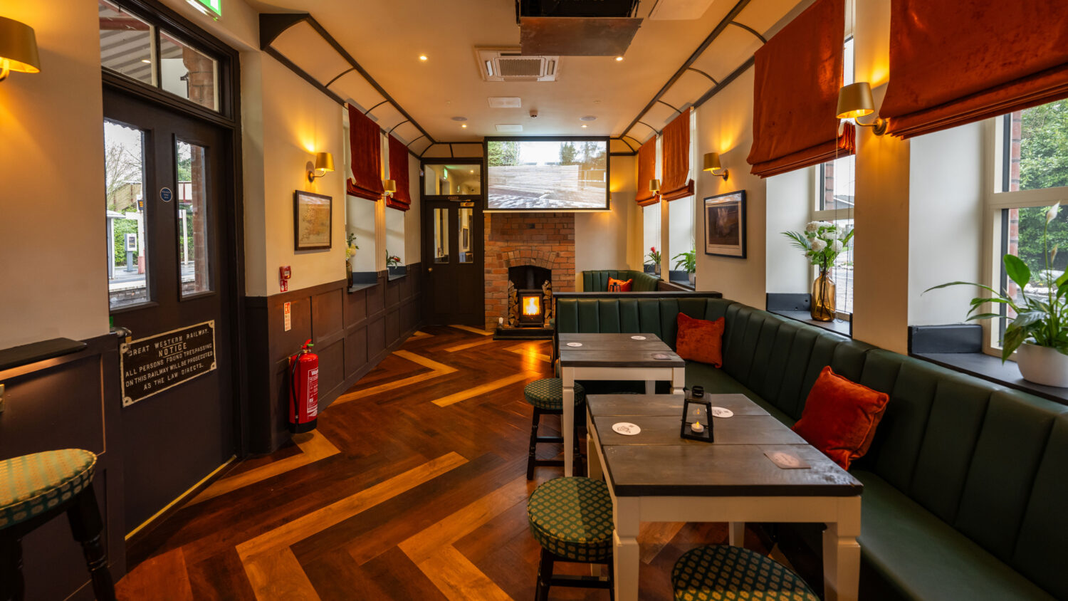 Henley in Arden Station